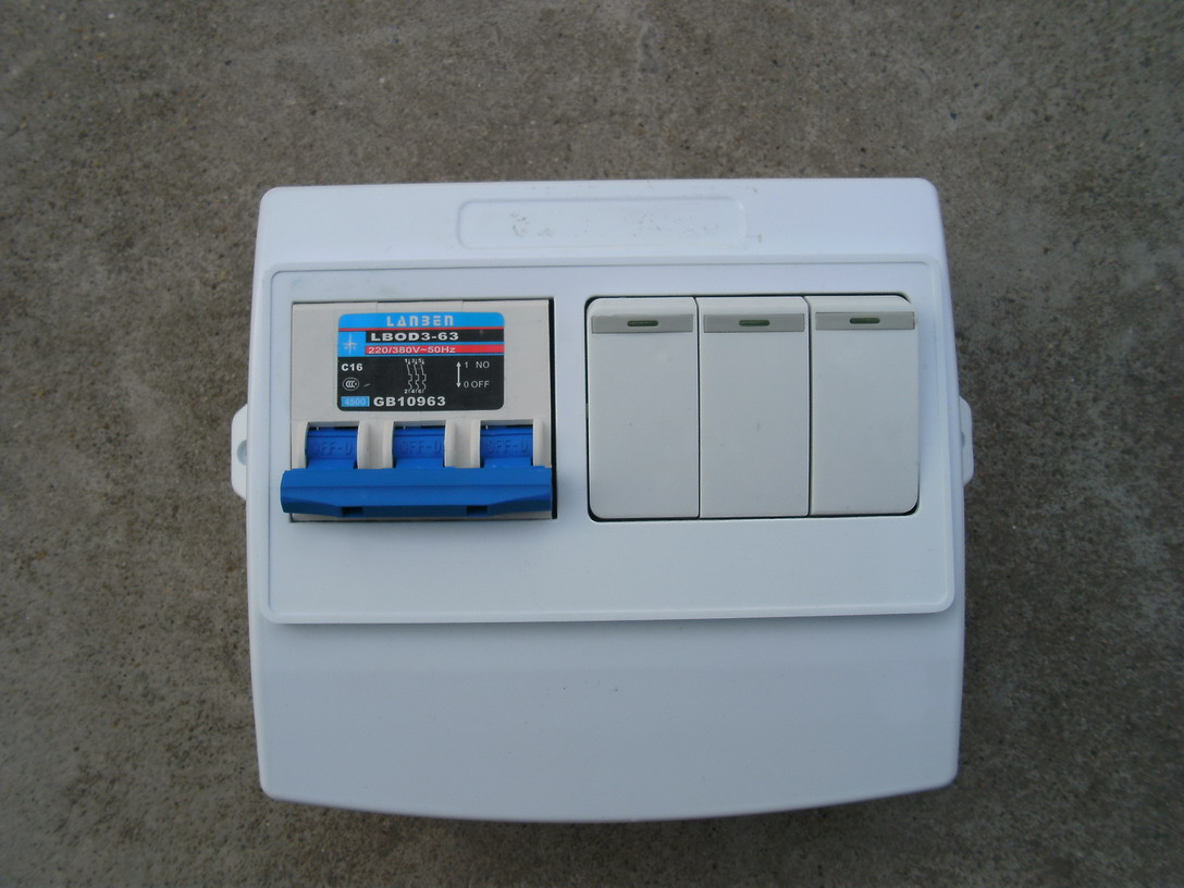 定速環(huán)保空調(diào)控制器的使用方式方法