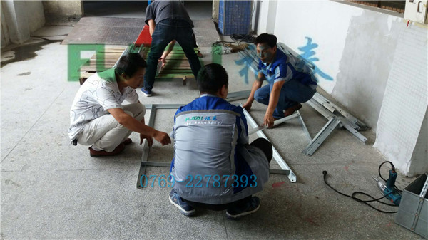 �S�����ط����߄����b���^�h�����{