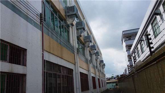 �ﶬ�h�����{���ݻ���У�