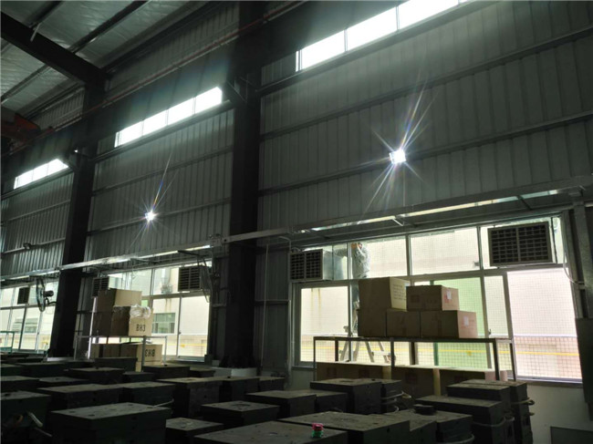 ģ�ߏS���حh(hu��n)�����{(di��o)����