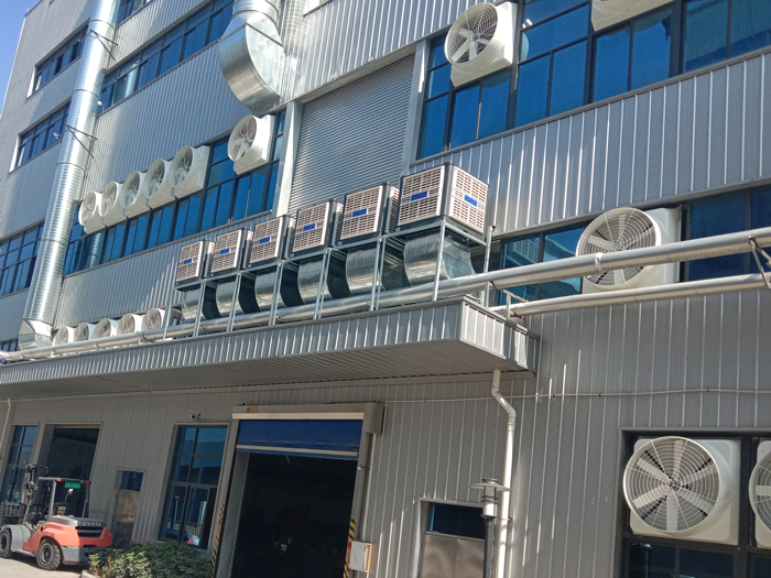 �|ݸ���B�S��ͨ�L(f��ng)���أ�܇�g���حh(hu��n)�����{(di��o)-��̩