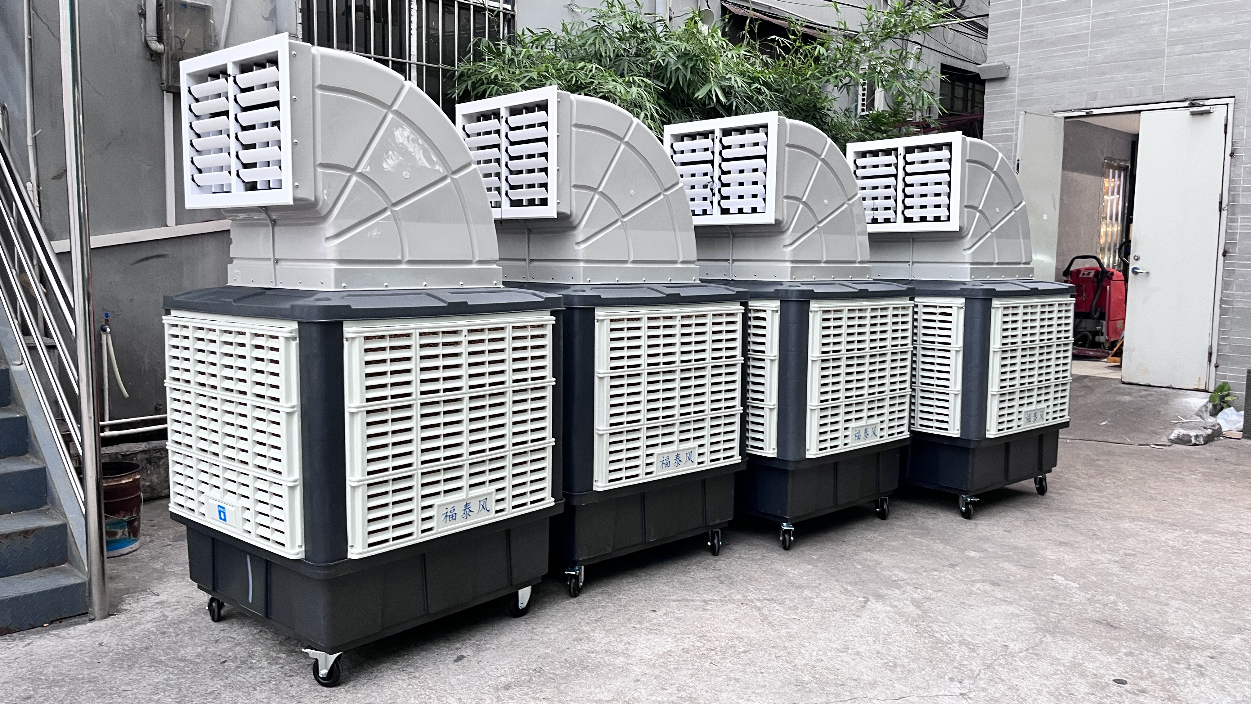 �Ƅӭh�����{